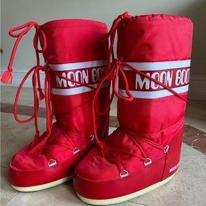 MOON BOOT